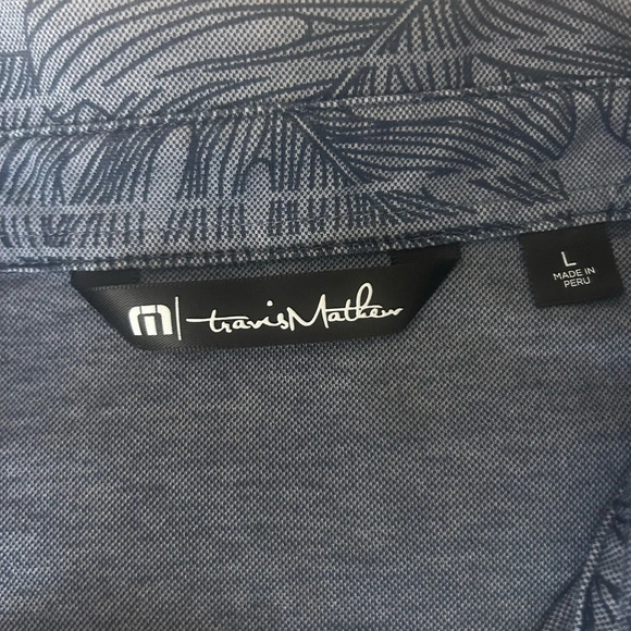 Travis Miller men’s L floral blue golf  shirt in excellent condition - Picture 7 of 7